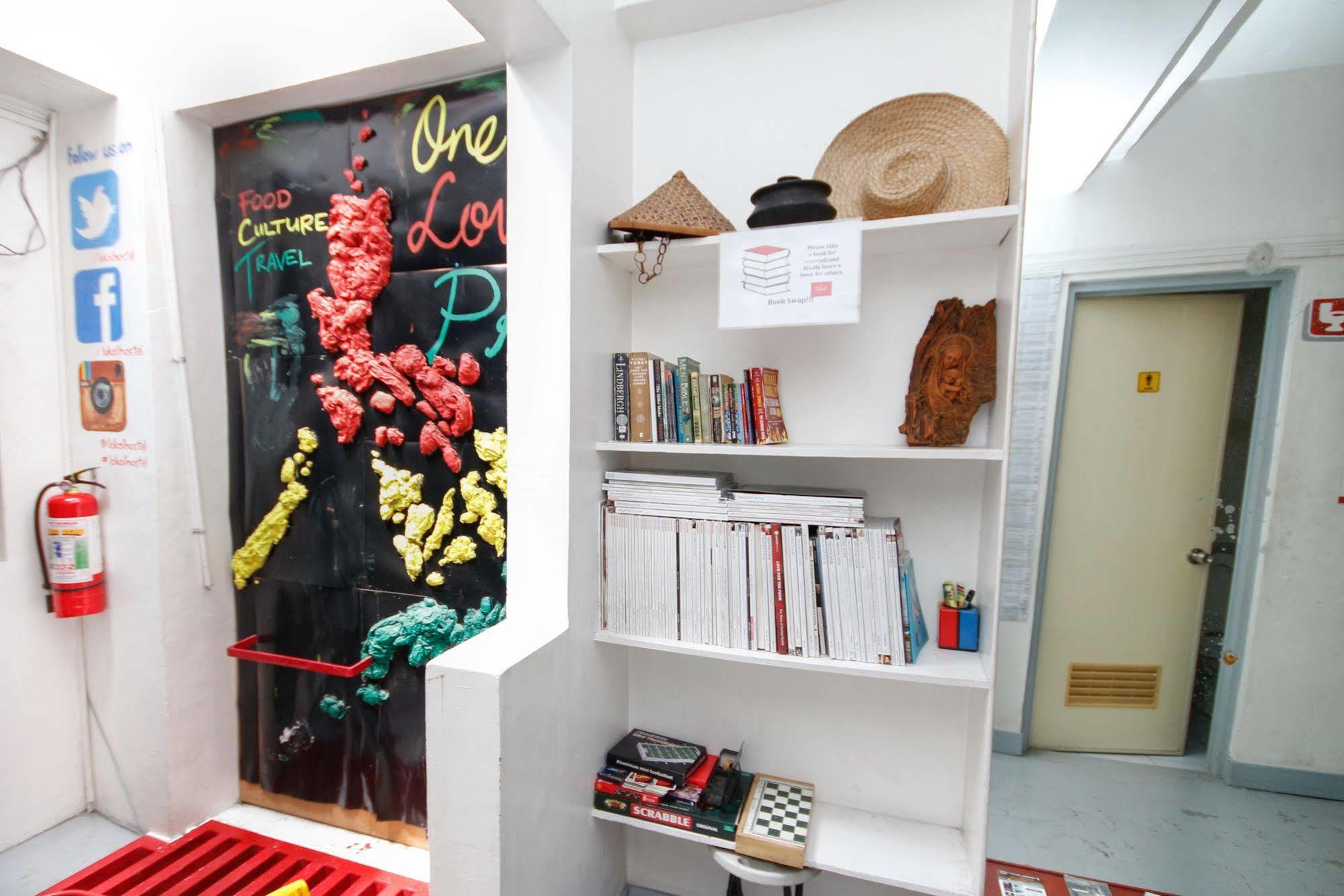 Lokal Hostel Makati City Esterno foto